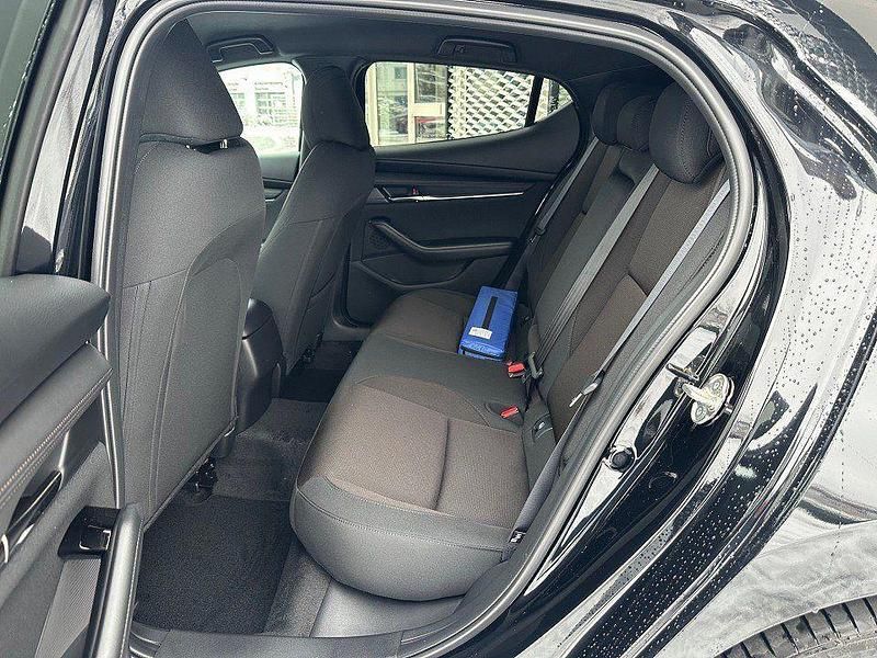 Neu Mazda 3 140 PS (102 kW) 2026 Schwarz Limousine