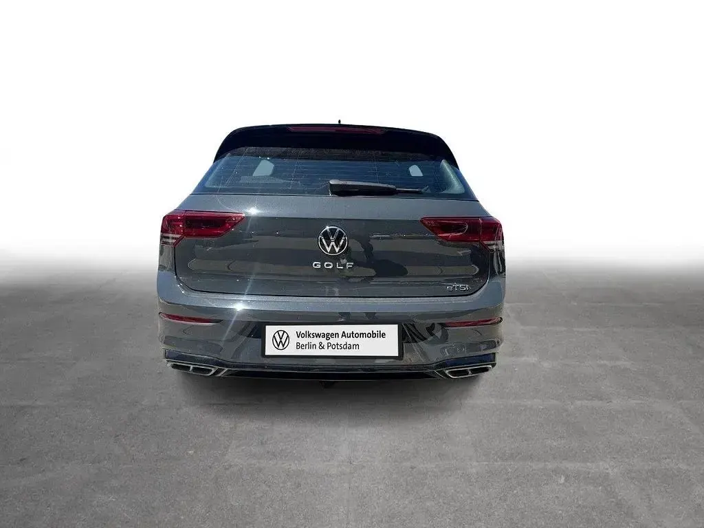 Gebraucht VW Golf VIII R-line 150 PS (110 kW) 2024 Uranograu Limousine