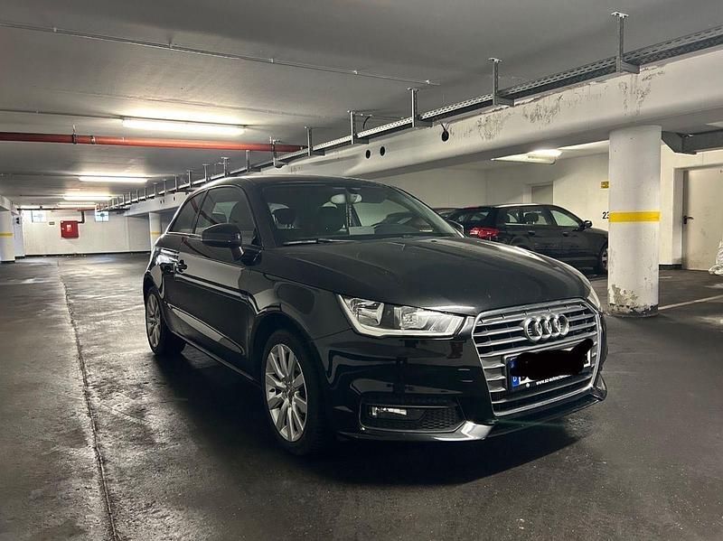 Gebraucht Audi A1 95 PS (69 kW) 2016 Schwarz Kleinwagen