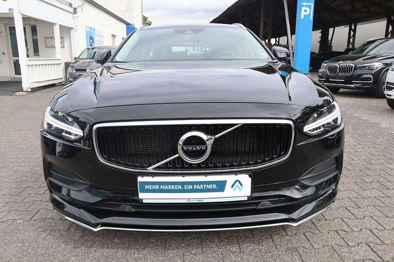 Gebraucht Volvo V90 Momentum 190 PS (139 kW) 2018 Black solid stone Kombi