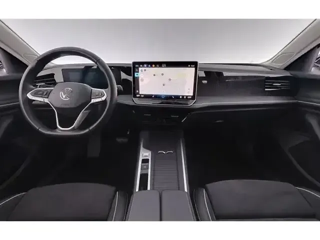 Second-hand VW Passat Business 150 CP (110 kW) 2025 Negru Break