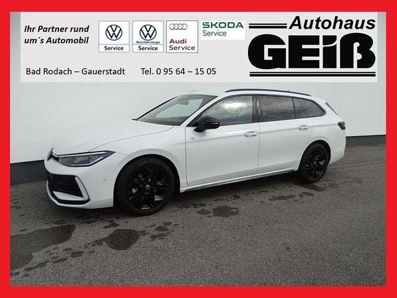 Pure white uni Gebraucht 2025 VW Passat R-line Kombi | 44.899 € (Fairer Preis) - Bild 1/4