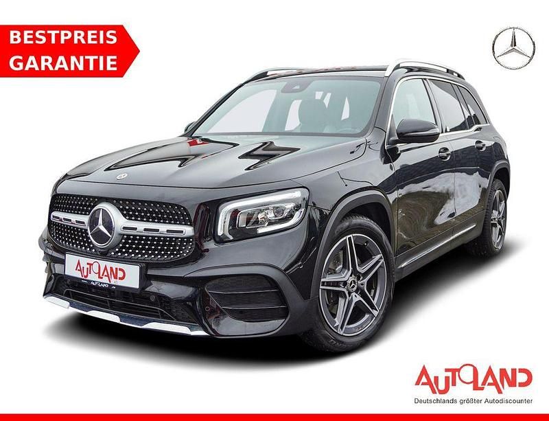 Nachtschwarz Gebraucht 2021 Mercedes GLB200 AMG line SUV | 34.990 € (Fairer Preis) - Bild 1/4