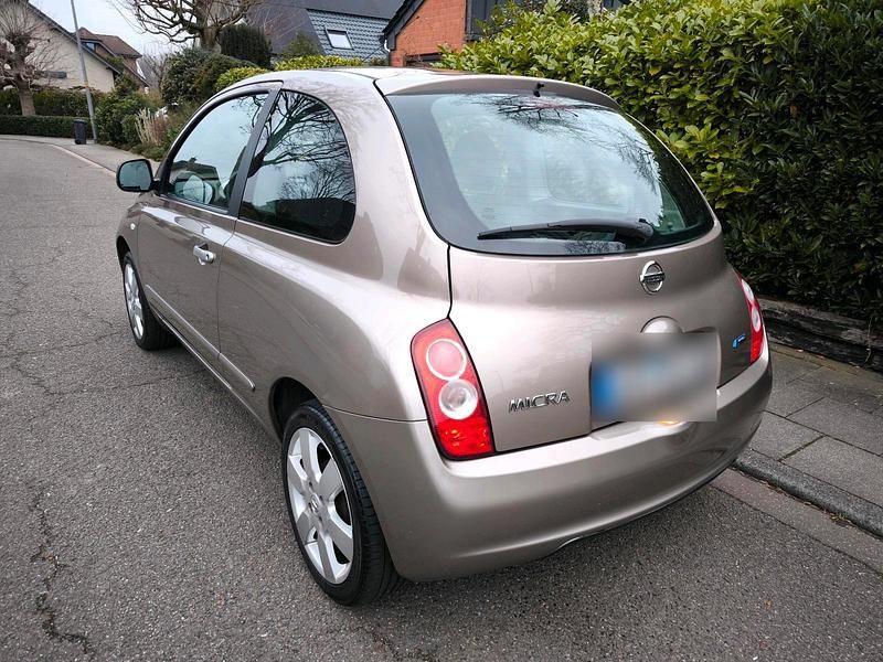 Gebraucht Nissan Micra 65 PS (47 kW) 2010 Gold Kleinwagen