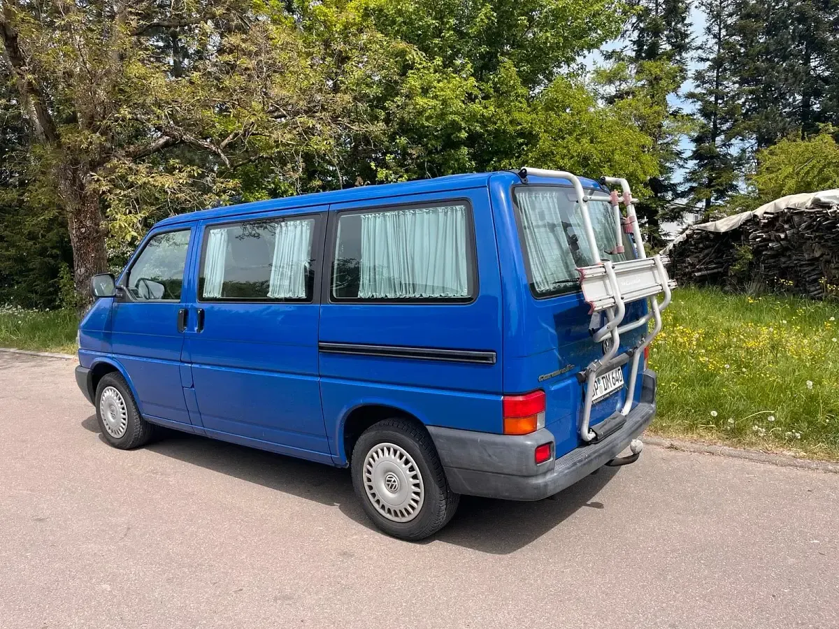 Używany VW T4 102 KM (75 kW) 2002 Niebieski Van