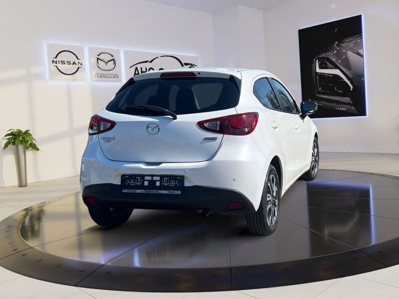 Gebraucht Mazda 2 Nakama 90 PS (66 kW) 2017 Weiß Limousine