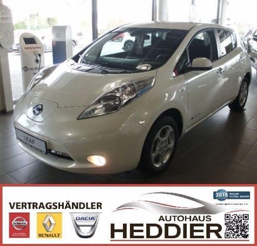 Gebraucht Nissan Leaf Acenta 80 kW (109 PS) 2016 Weiß metallic Kleinwagen