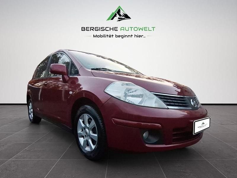 Rot Gebraucht 2009 Nissan Tiida Acenta Limousine | 2.980 € (Fairer Preis) - Bild 1/4