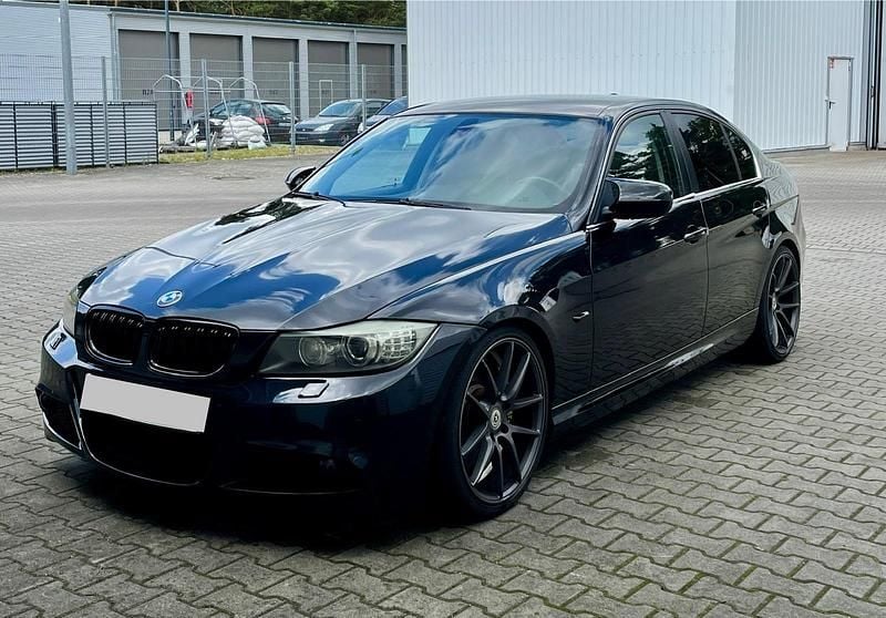 Schwarz Gebraucht 2009 BMW 330 M Sport Limousine | 9.999 € (Fairer Preis) - Bild 1/4