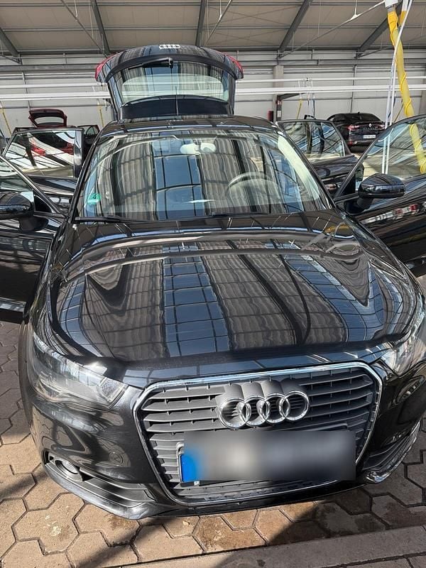 Schwarz Gebraucht 2014 Audi A1 Sportback Kleinwagen | 5.000 € (Guter Preis) - Bild 1/4