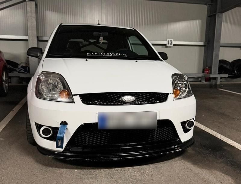 Gebraucht Ford Fiesta ST 150 PS (110 kW) 2007 Weiß Kleinwagen