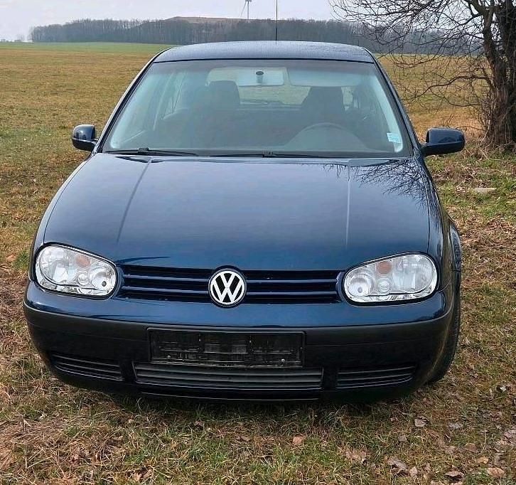 Gebraucht VW Golf IV 75 PS (55 kW) 2002 Blau Kleinwagen