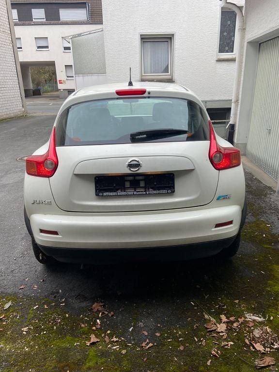 Gebraucht Nissan Juke Visia 110 PS (80 kW) 2013 Weiß SUV