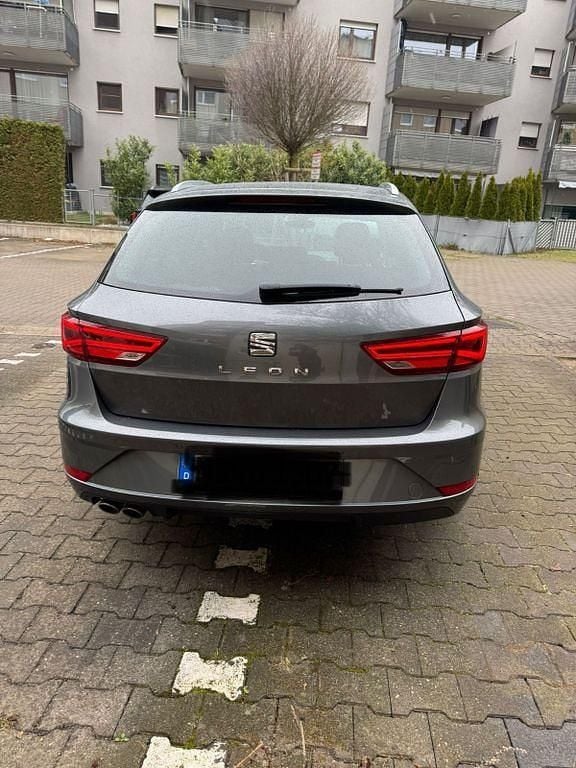 Gebraucht Seat Leon ST XCELLENCE 150 PS (110 kW) 2017 Grau Kombi