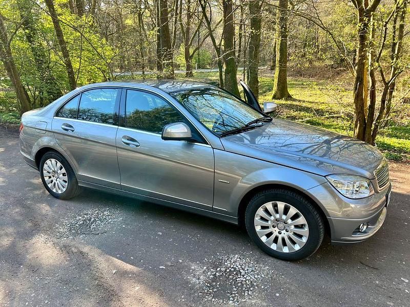 Gebraucht Mercedes C180 Elegance 156 PS (114 kW) 2007 Grau Limousine