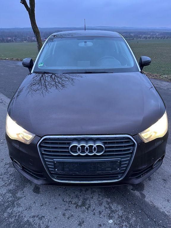 Gebraucht Audi A1 105 PS (77 kW) 2011 Braun Kleinwagen
