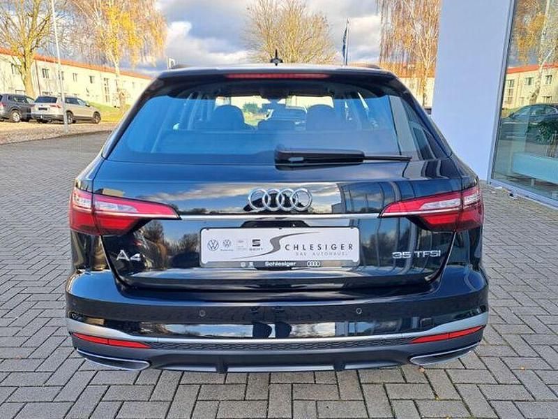 Gebraucht Audi A4 S-Line 150 PS (110 kW) 2023 Schwarz Kombi