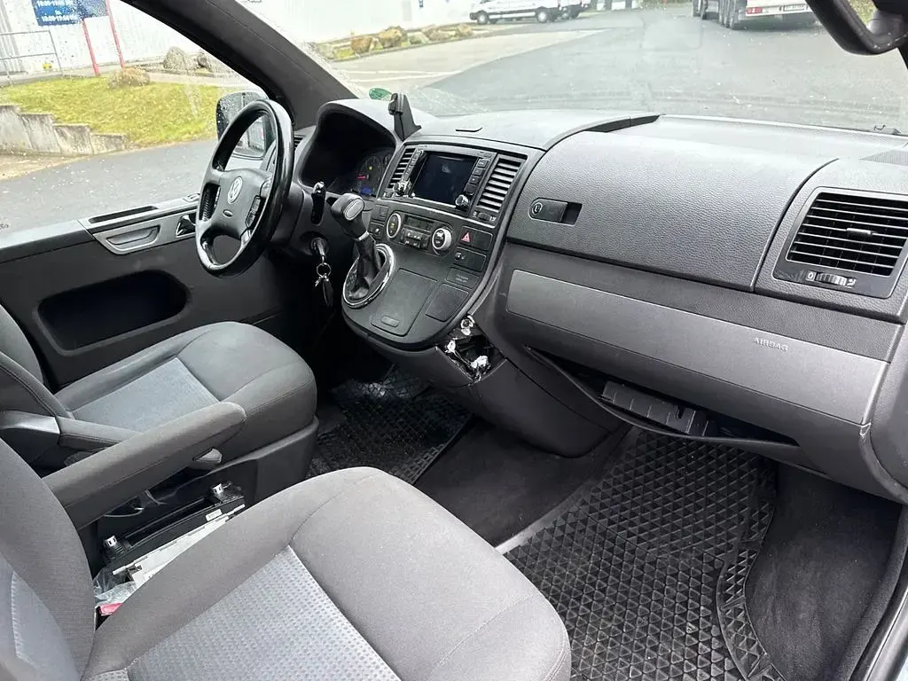 Gebraucht VW Multivan 174 PS (127 kW) 2004 Grau Van / Kleinbus