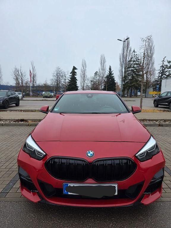 Rot Gebraucht 2021 BMW 220 M Sport Coupé | 27.000 € (Guter Preis) - Bild 1/4