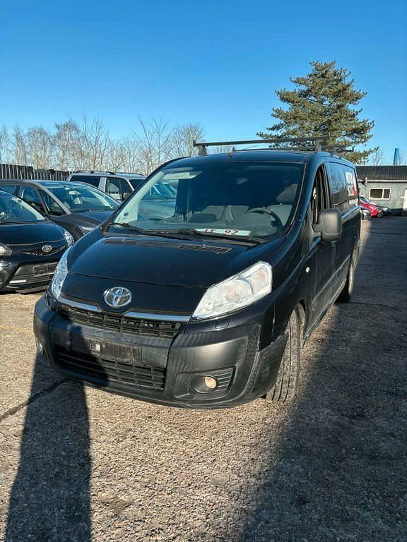 Gebraucht Toyota Proace 128 PS (94 kW) 2015 Schwarz Van / Kleinbus