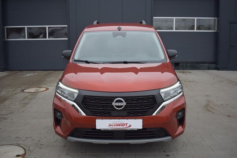 Neu Nissan Townstar N-Connecta 131 PS (96 kW) 2025 Rot Van