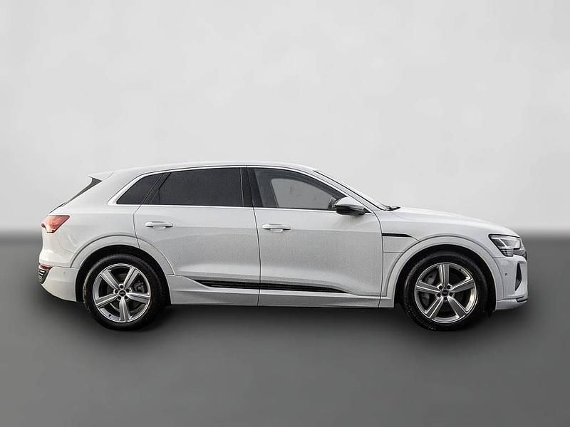Gebraucht Audi Q8 e-tron Advanced 250 kW (340 PS) 2023 Weiß SUV