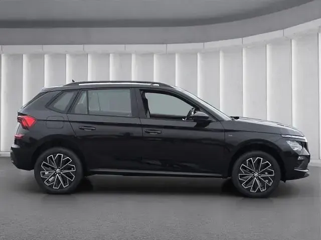 Neu Skoda Kamiq Tour 150 PS (110 kW) 2026 Schwarz metallic SUV