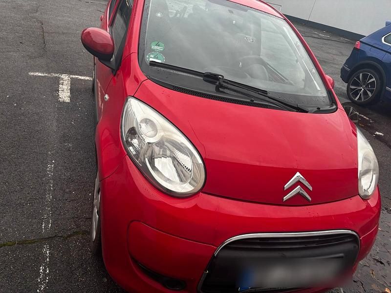 Rot Gebraucht 2011 Citroën C1 Kleinwagen | 1.600 € (Fairer Preis) - Bild 1/4