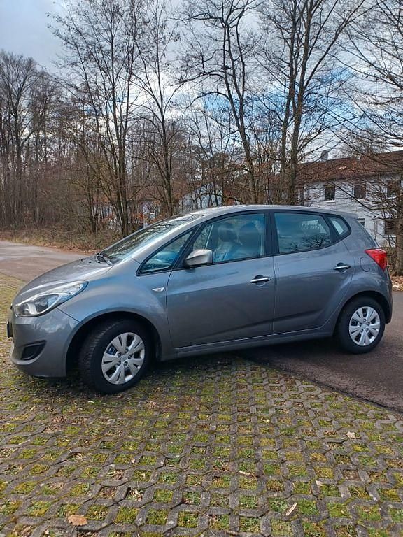 Gebraucht Hyundai ix20 Style 116 PS (85 kW) 2014 Grau Kleinwagen