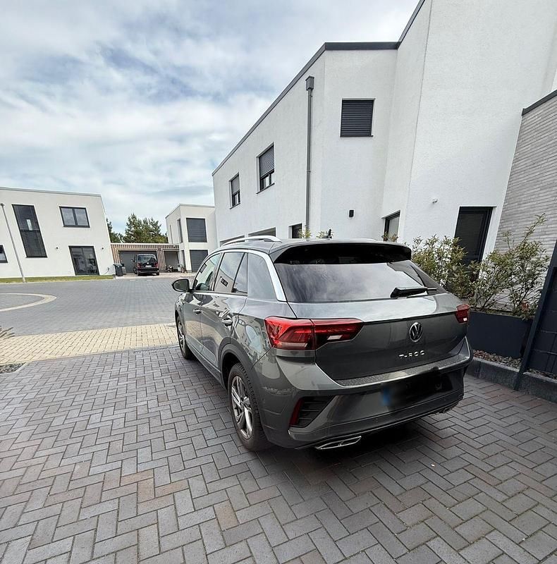 Usata VW T-Roc R-line 150 CV (110 kW) 2024 Grigio SUV