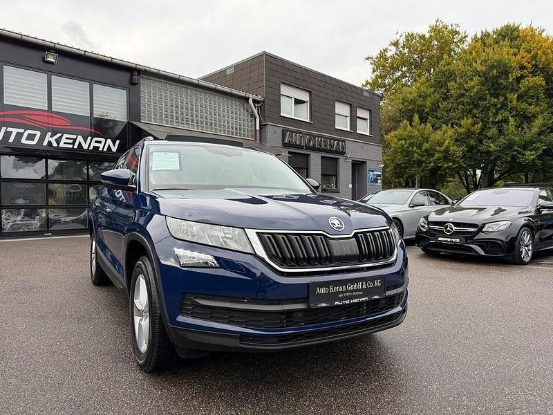Modra pacific/pacific blau Gebraucht 2017 Skoda Kodiaq Ambition SUV | 28.390 € (Fairer Preis) - Bild 1/4
