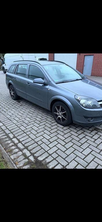 Second-hand Opel Astra 105 CP (77 kW) 2007 Negru Berlinǎ