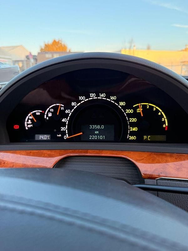 Usata Mercedes S350 245 CV (180 kW) 2002 Argento Berlina