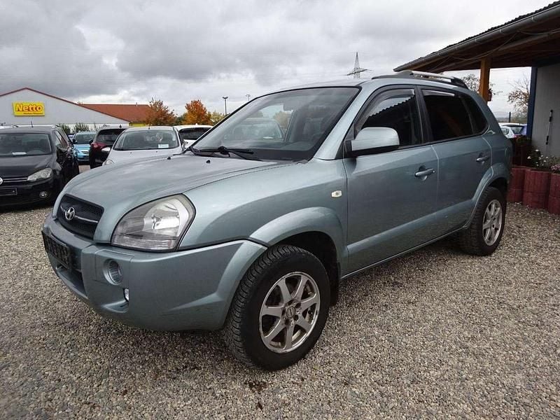 Grau Gebraucht 2008 Hyundai Tucson GLS SUV | 2.000 € (Superpreis) - Bild 1/4