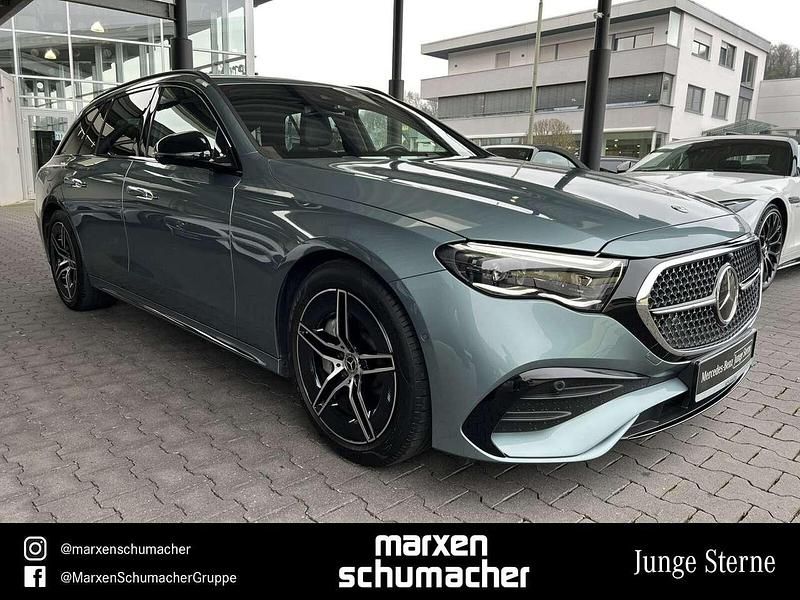 Gebraucht Mercedes E300 Premium 313 PS (230 kW) 2024 Lack verdesilber Kombi