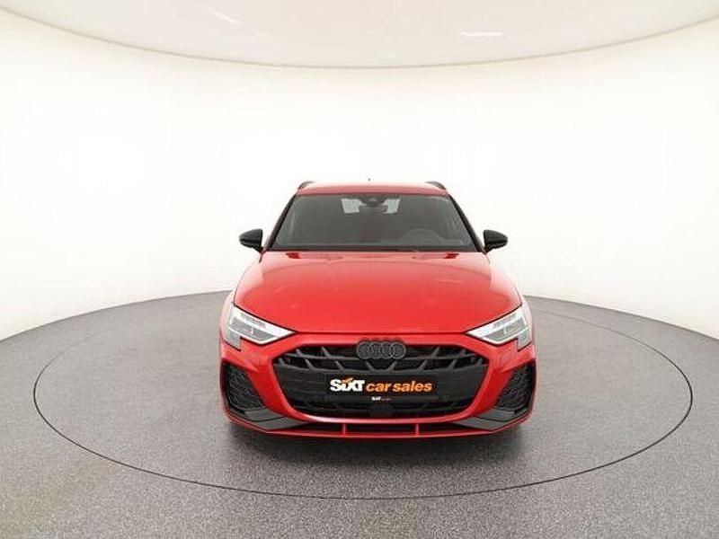 Gebraucht Audi A3 S-Line 116 PS (85 kW) 2025 Rot Limousine