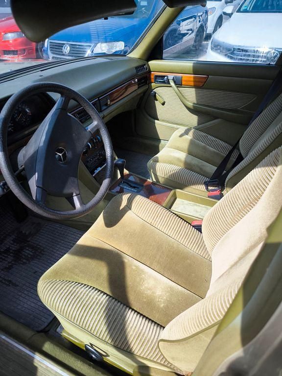 Gebraucht Mercedes 280 SE 185 PS (136 kW) 1981 Grün Limousine