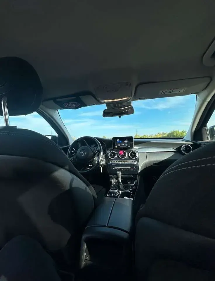 Second-hand Mercedes C220 170 CP (125 kW) 2017 Negru Break
