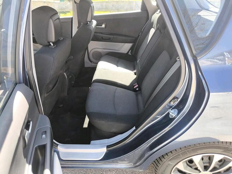 Usata Kia Ceed 122 CV (89 kW) 2009 Blu Utilitaria