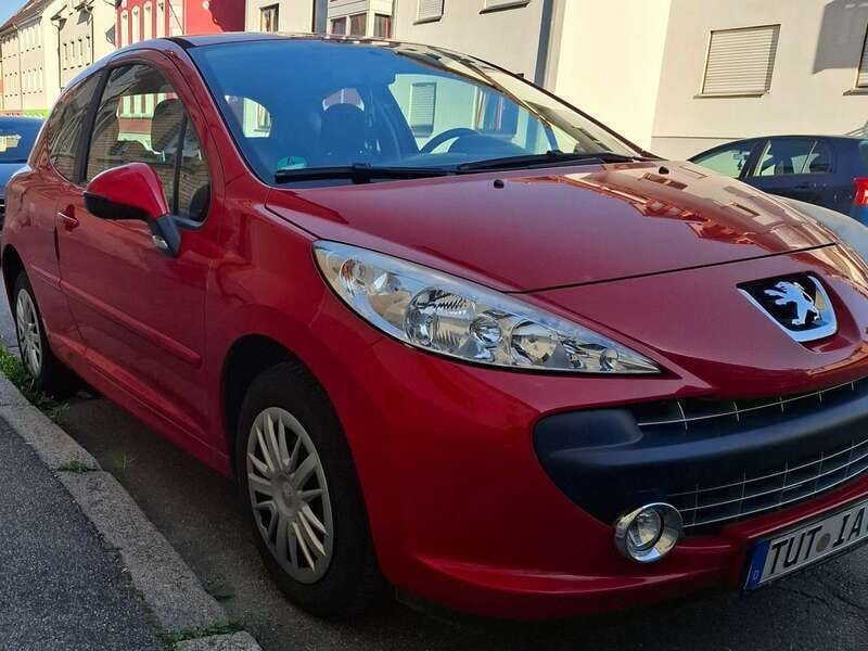 Rot Gebraucht 2009 Peugeot 207 Urban Move Limousine | 4.099 € (Etwas zu teuer) - Bild 1/4