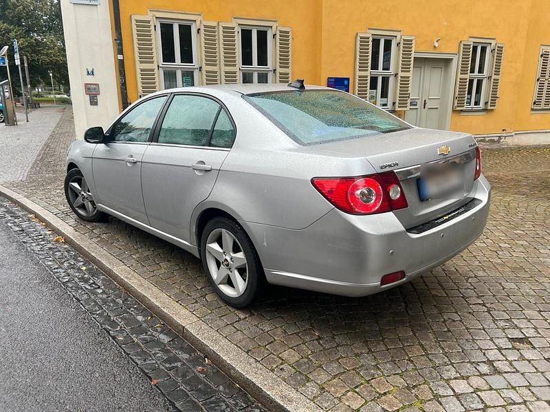 Silber Gebraucht 2008 Chevrolet Epica Limousine | 2.600 € - Bild 1/4