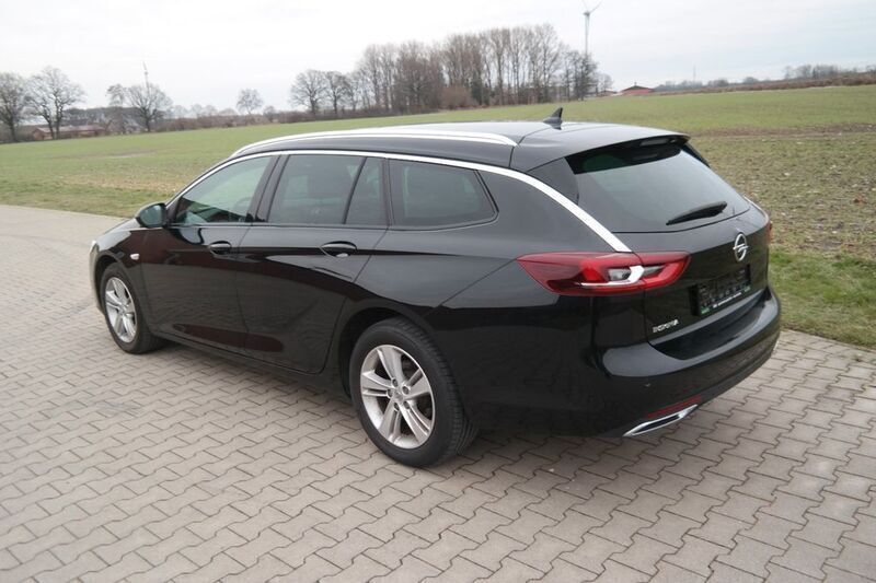 Gebraucht Opel Insignia Business 174 PS (127 kW) 2020 Schwarz Kombi