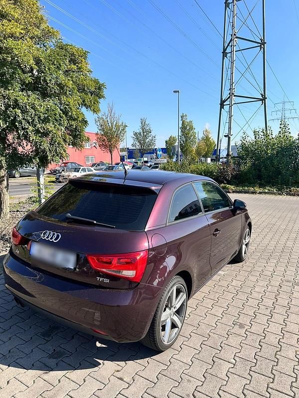 Gebraucht Audi A1 123 PS (90 kW) 2012 Violet Kleinwagen