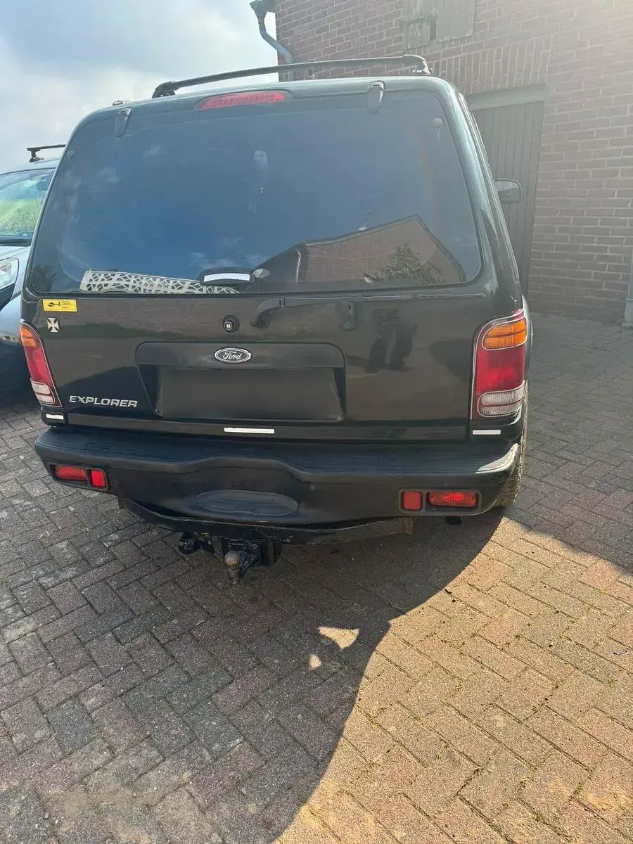 Usata Ford Explorer 204 CV (150 kW) 1999 Nero SUV