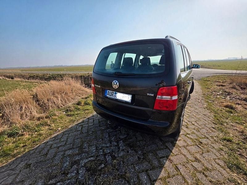Gebraucht VW Touran 105 PS (77 kW) 2005 Schwarz Van / Kleinbus