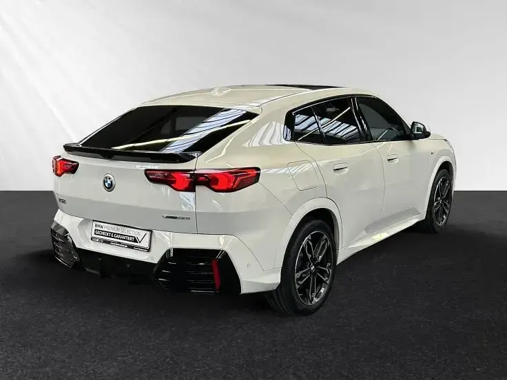 Gebraucht BMW X2 M Sport 170 PS (125 kW) 2025 Alpinweiss SUV