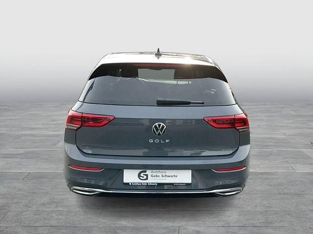 Gebraucht VW Golf VIII Active 150 PS (110 kW) 2023 Grau Limousine