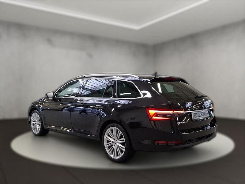 Gebraucht Skoda Superb Style 190 PS (139 kW) 2022 Schwarz metallic Kombi