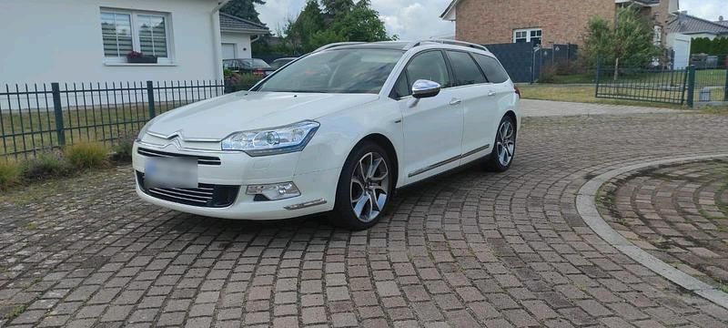 Weiß Gebraucht 2013 Citroën C5 Kombi | 5.250 € (Fairer Preis) - Bild 1/4