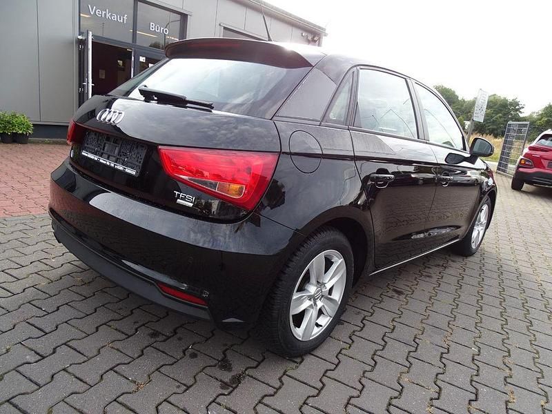 Gebraucht Audi A1 Sportback Basis 82 PS (60 kW) 2017 Schwarz Kleinwagen